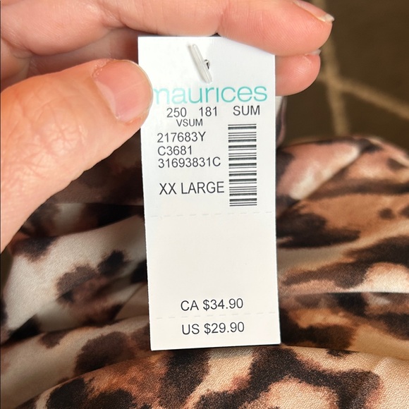 Maurices 
Delton Zipper Back Blouse Leopard Print Top - Picture 4 of 10